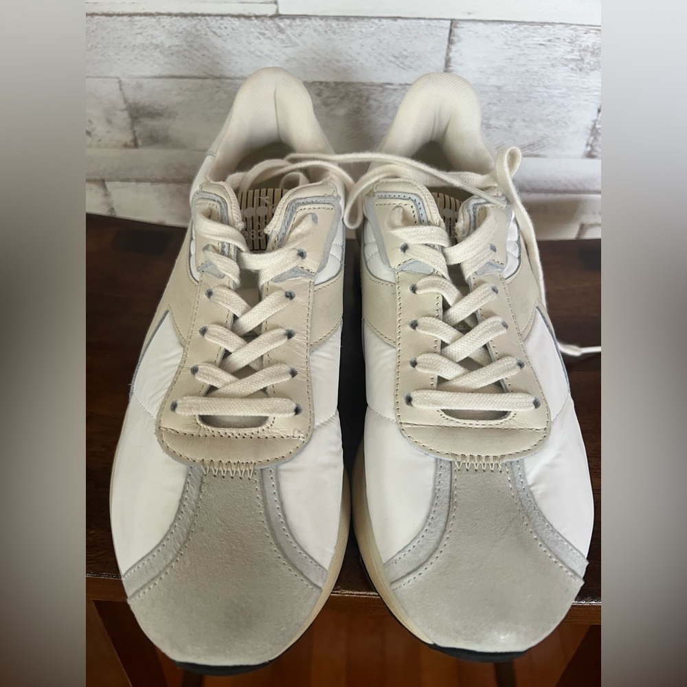 DIADORA Gender Inclusive Mercury Elite Water Resistant Sneaker in Size 6 5. (Wo) - Picture 8 of 10